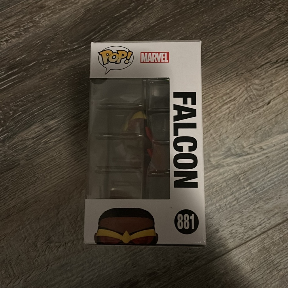 Falcon Funko - Picture 2 of 5